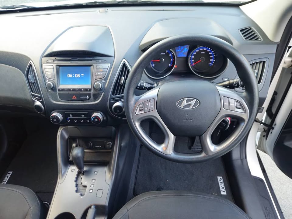 2013 Hyundai ix35 10.jpg